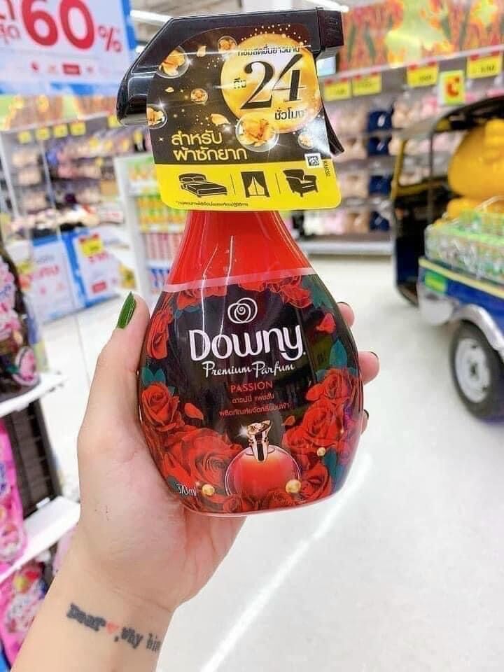 Chai xịt thơm quần áo downy 370ml thái lan