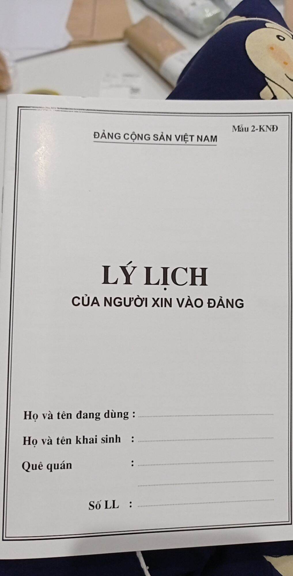 6 quyển lý lịch của người xin vào đảng Mẫu 2-KND