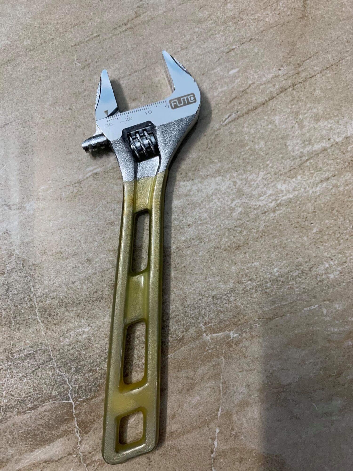 Mỏ Lết Fute 200mm