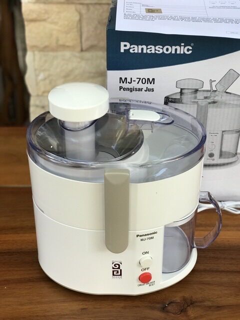 Máy ép trái cây Panasonic MJ-70M