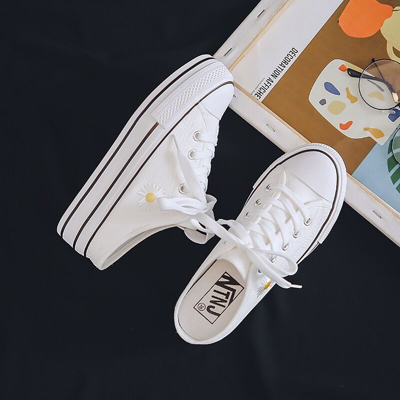 Giày sục thể thao bata hoa cúc☘FREESHIP☘️độn đế tăng chiều cao