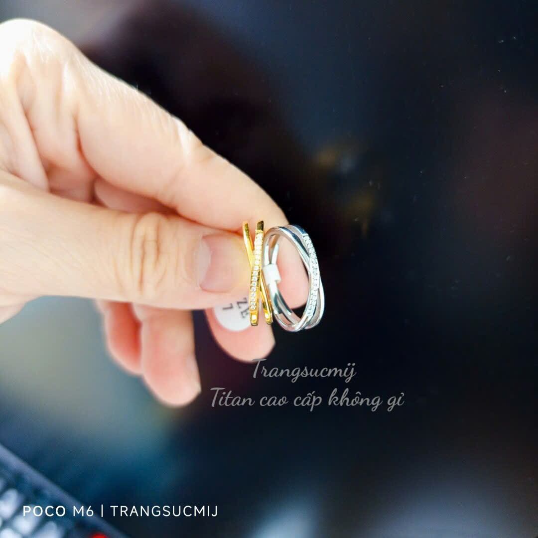 NHẪN TITAN ĐÍNH ĐÁ CHÉO TRẮNG & VÀNG