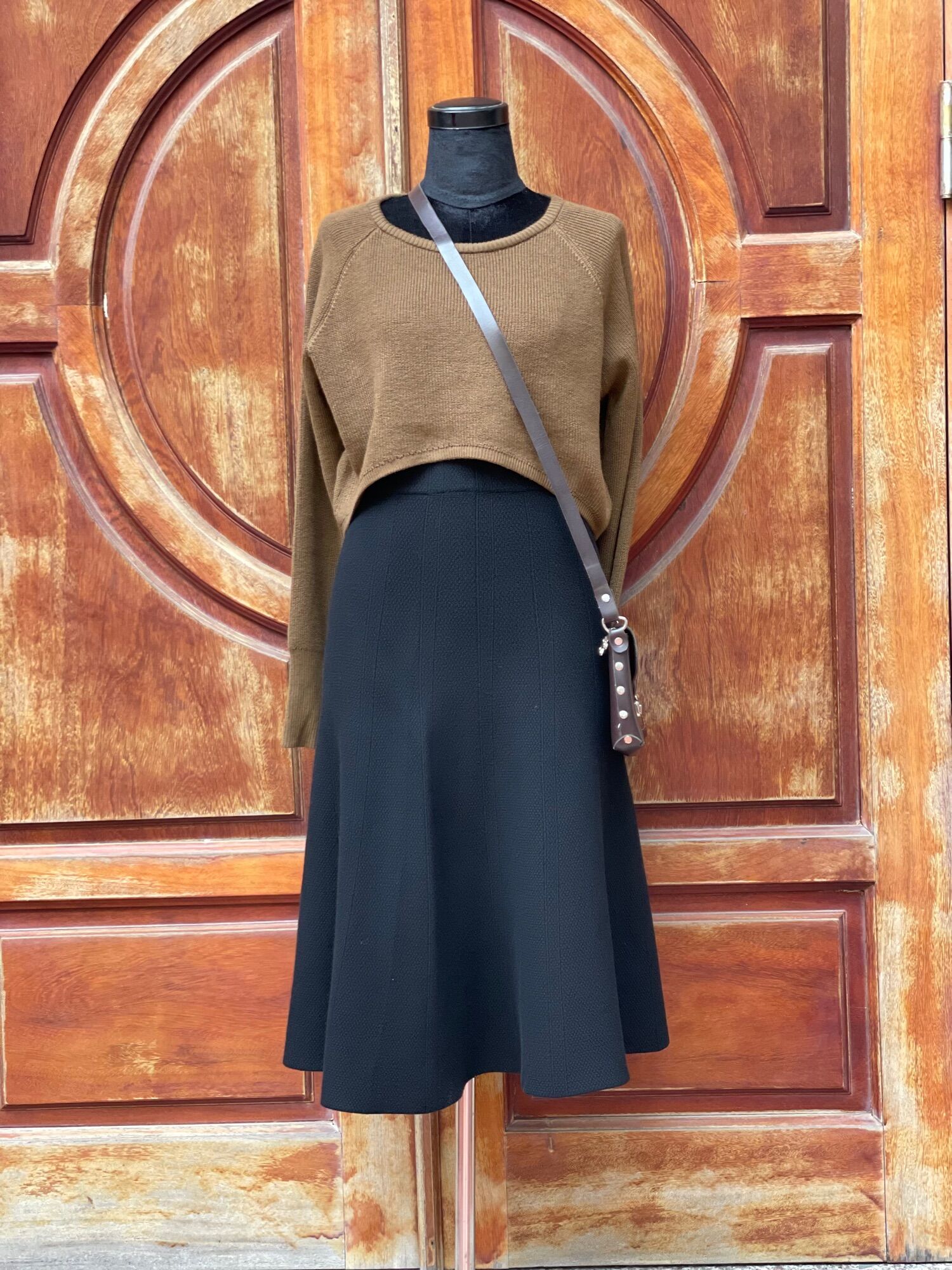 Chân váy len xoè cạp cao hot trend