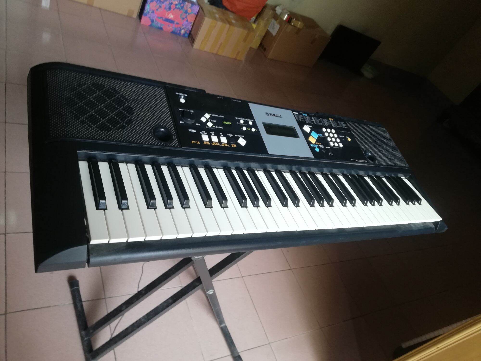 Đàn organ Yamaha PSR e223