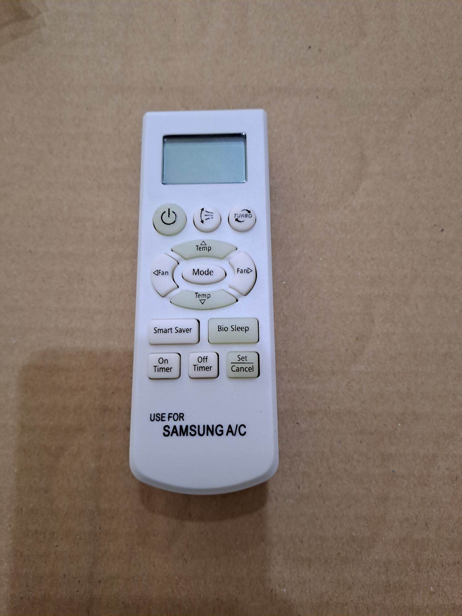 Điều khiển điều hòa samsung ngắn