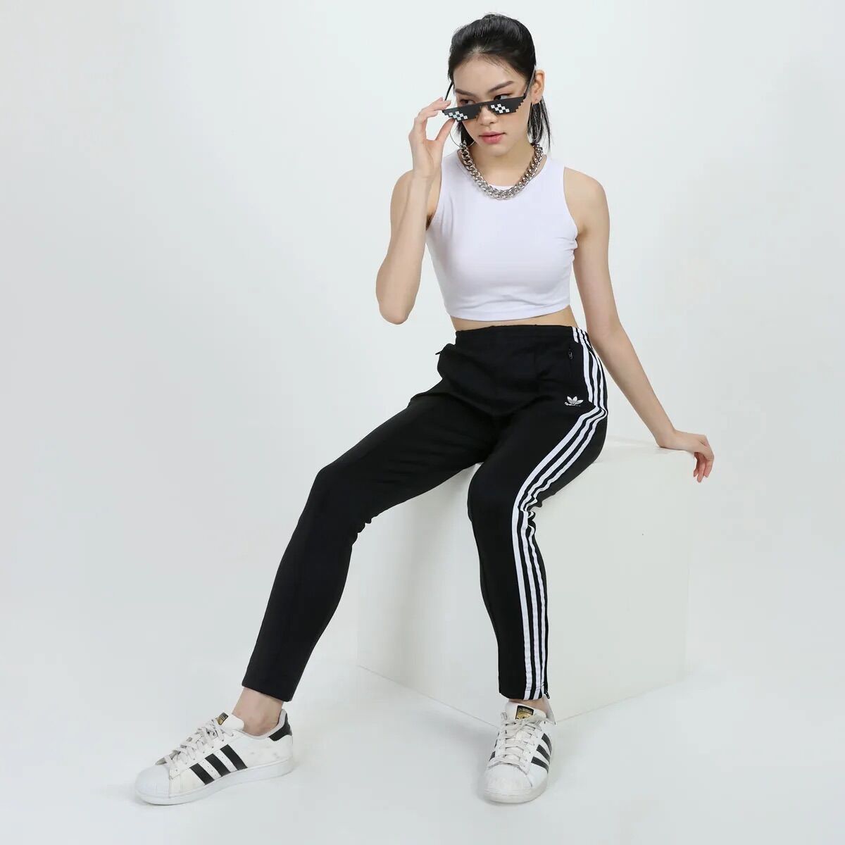 Quần nữ Adidas Primeblue SST 💯