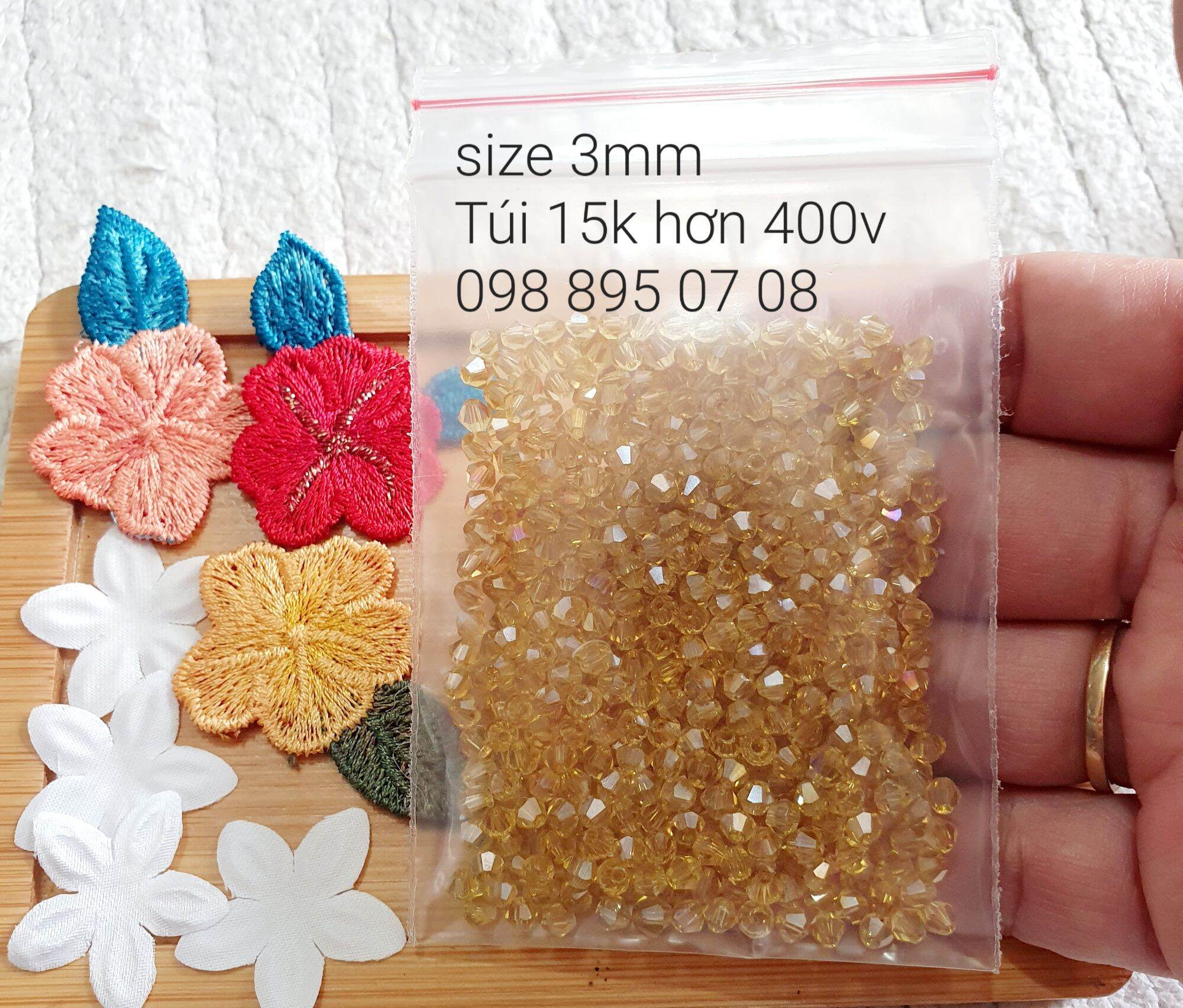 Hạt đá pha lê 4mm đính kết áo, váy
