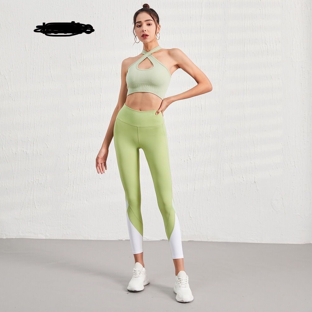 Set tập gym áo xoắn