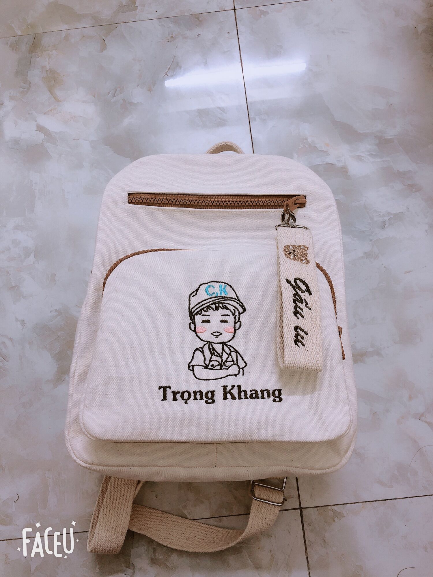 Balo thêu tên style Hàn Quốc cho bé