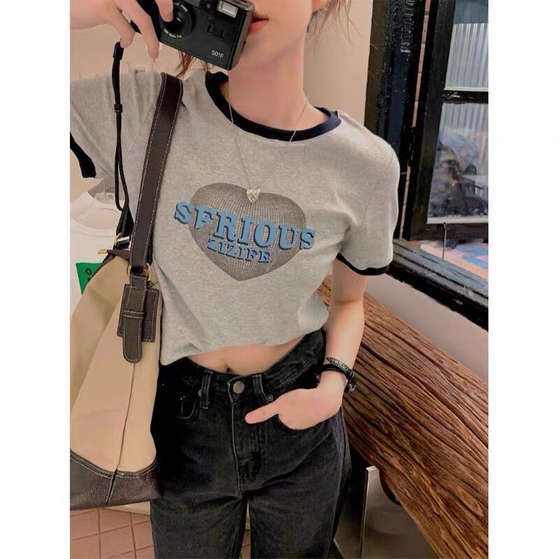 Áo croptop tay ngắn phối SF BG