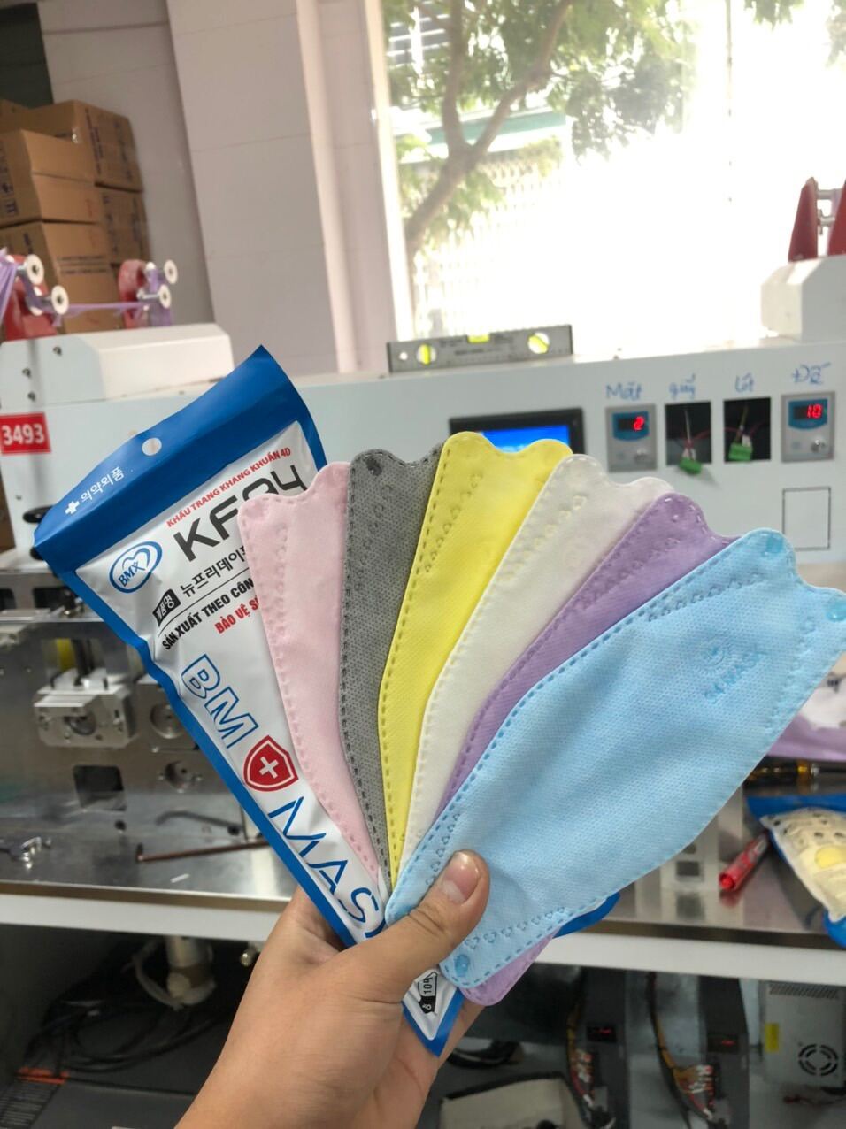 Siêu Khuyến Mãi Sỉ 1 thùng 300 cái KF94 4 lớp hàng chính hãng, lọc bụi