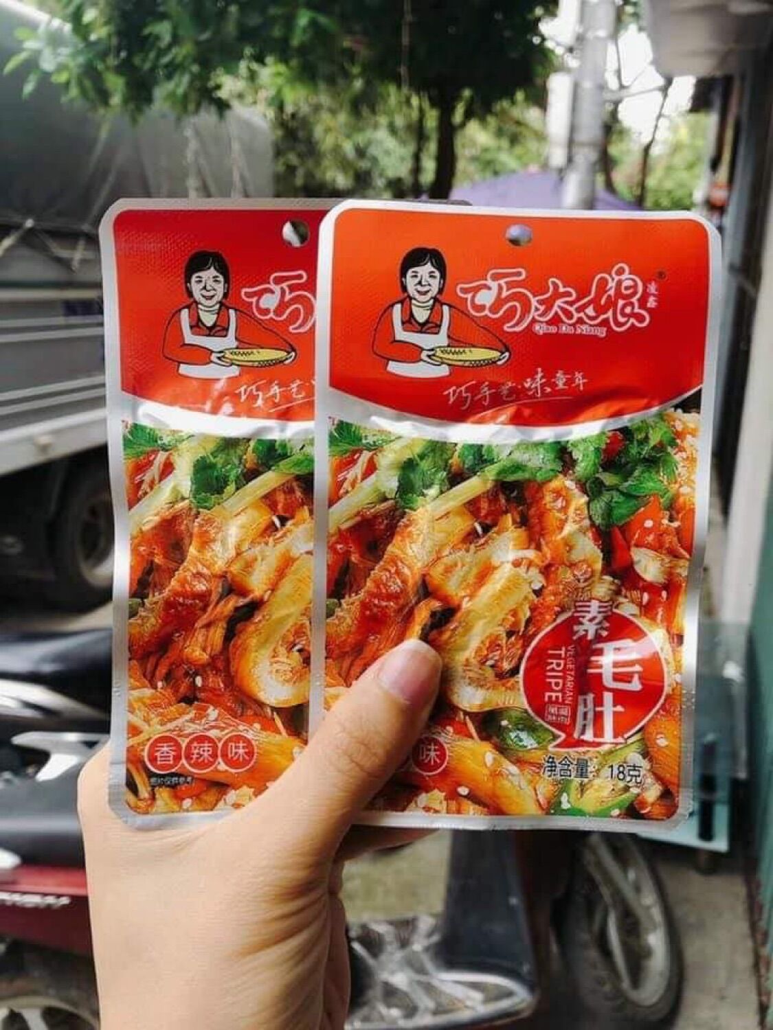 Combo 10 gói sụn tai heo cay cay giòn giòn 15g