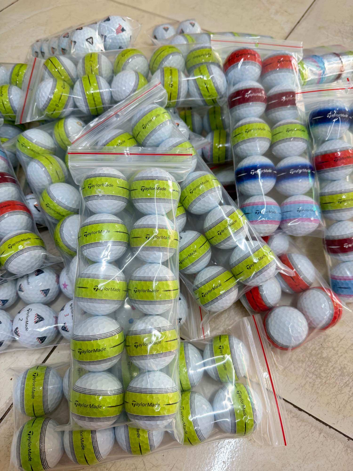 Bóng Golf Taylormade Tour Response Stripe (túi 10quả)