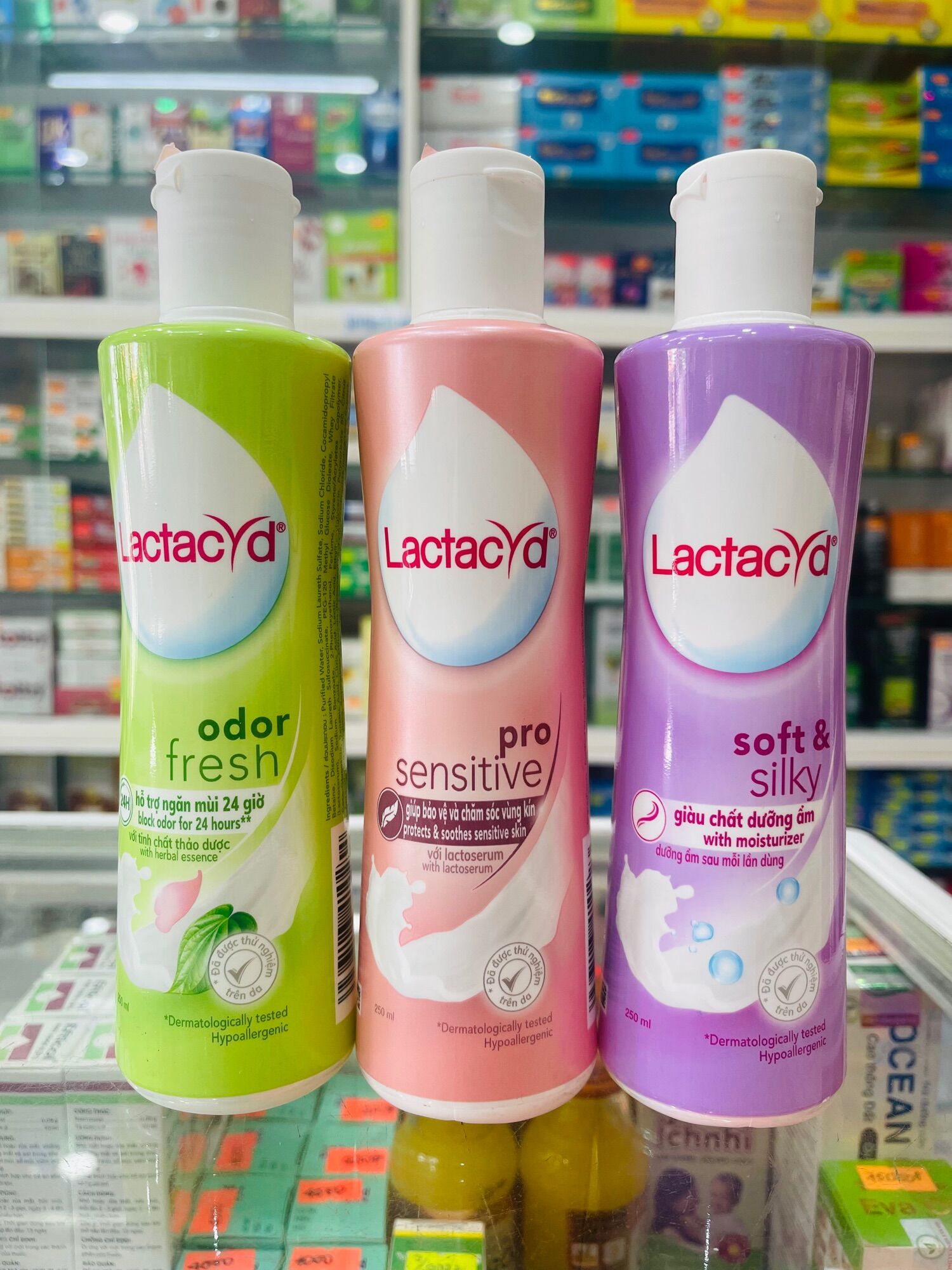Dung dịch vệ sinh phụ nữ lactacyd - 250ml