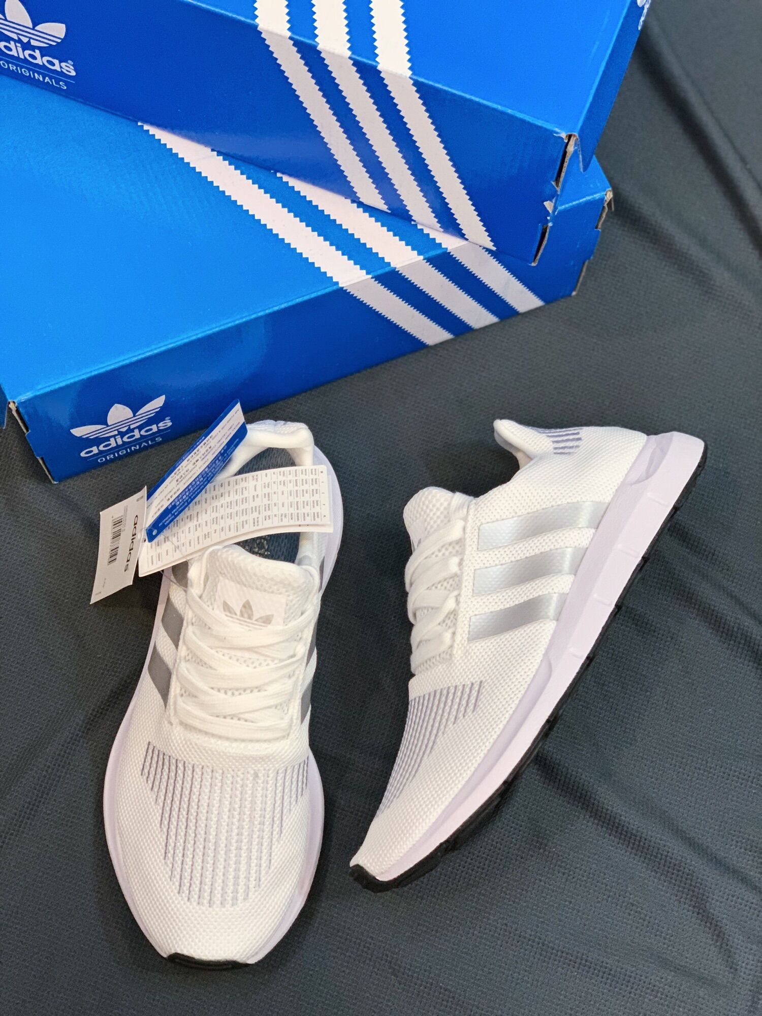 [HCM]Giày nam nữ Run swift mới nhẹ bền êm thời trang (Trắng)