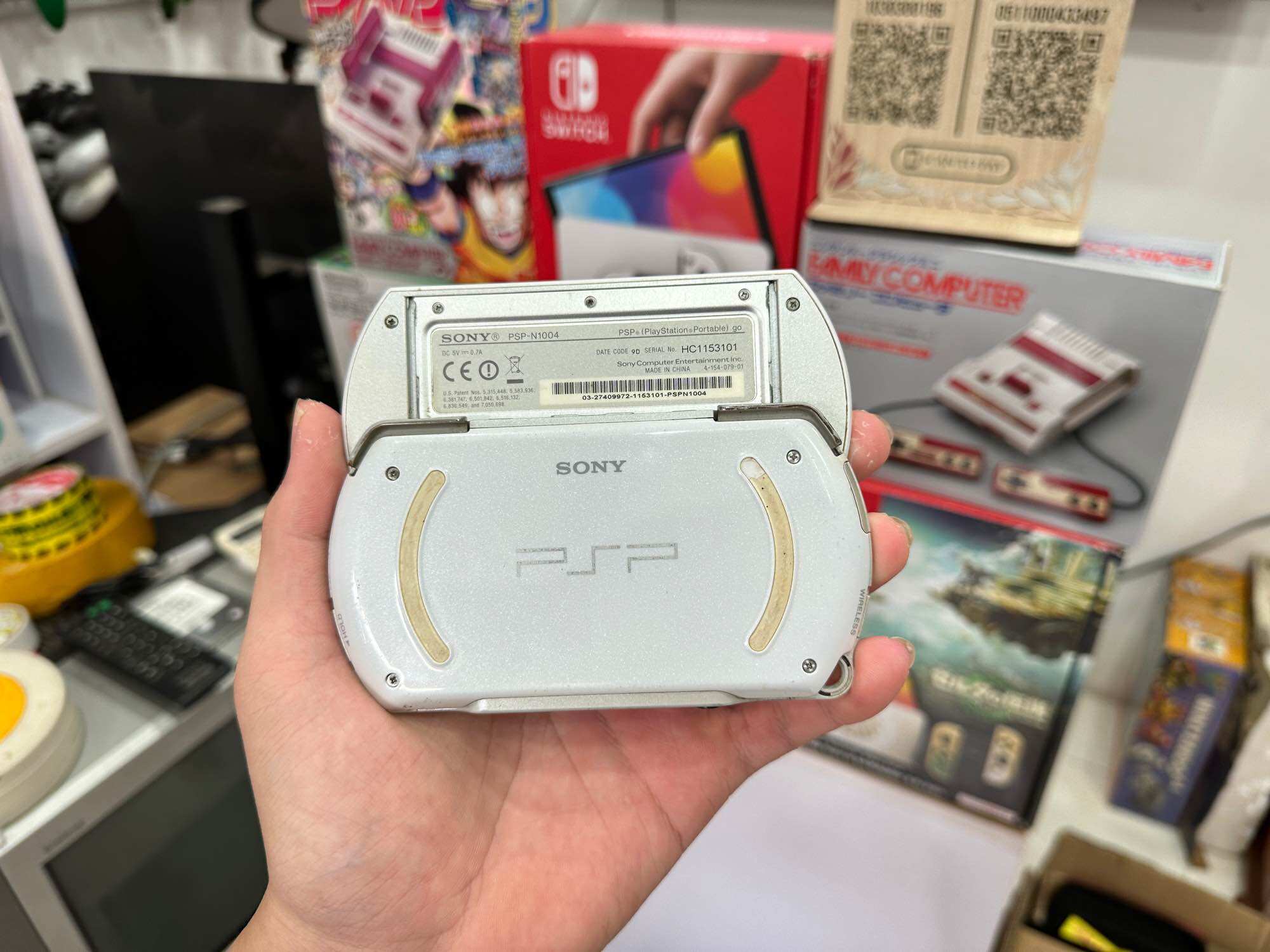 Máy Game PSP GO Full Game 16Gb