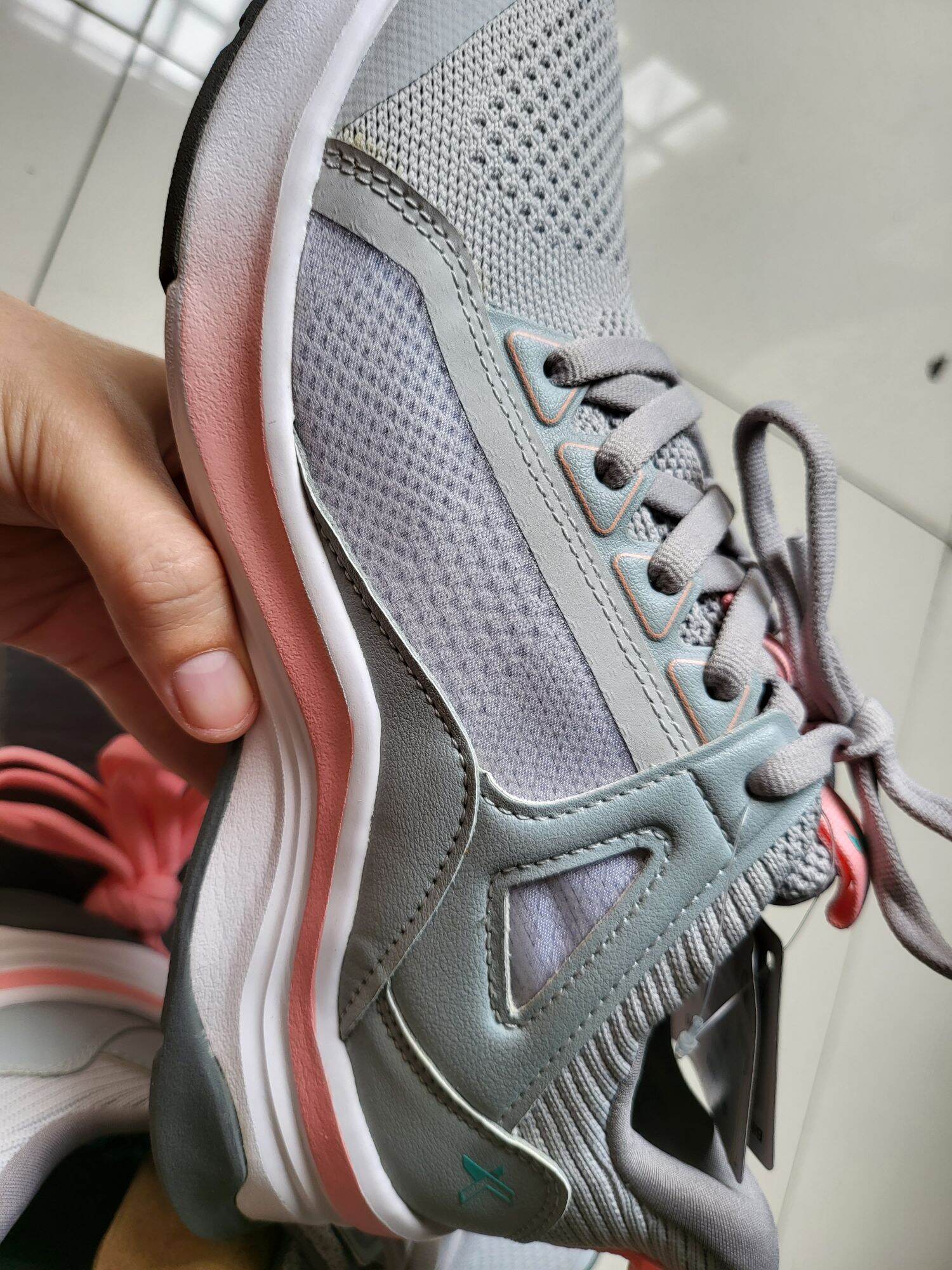 GIÀY SNEAKER NỮ  SIZE 39
