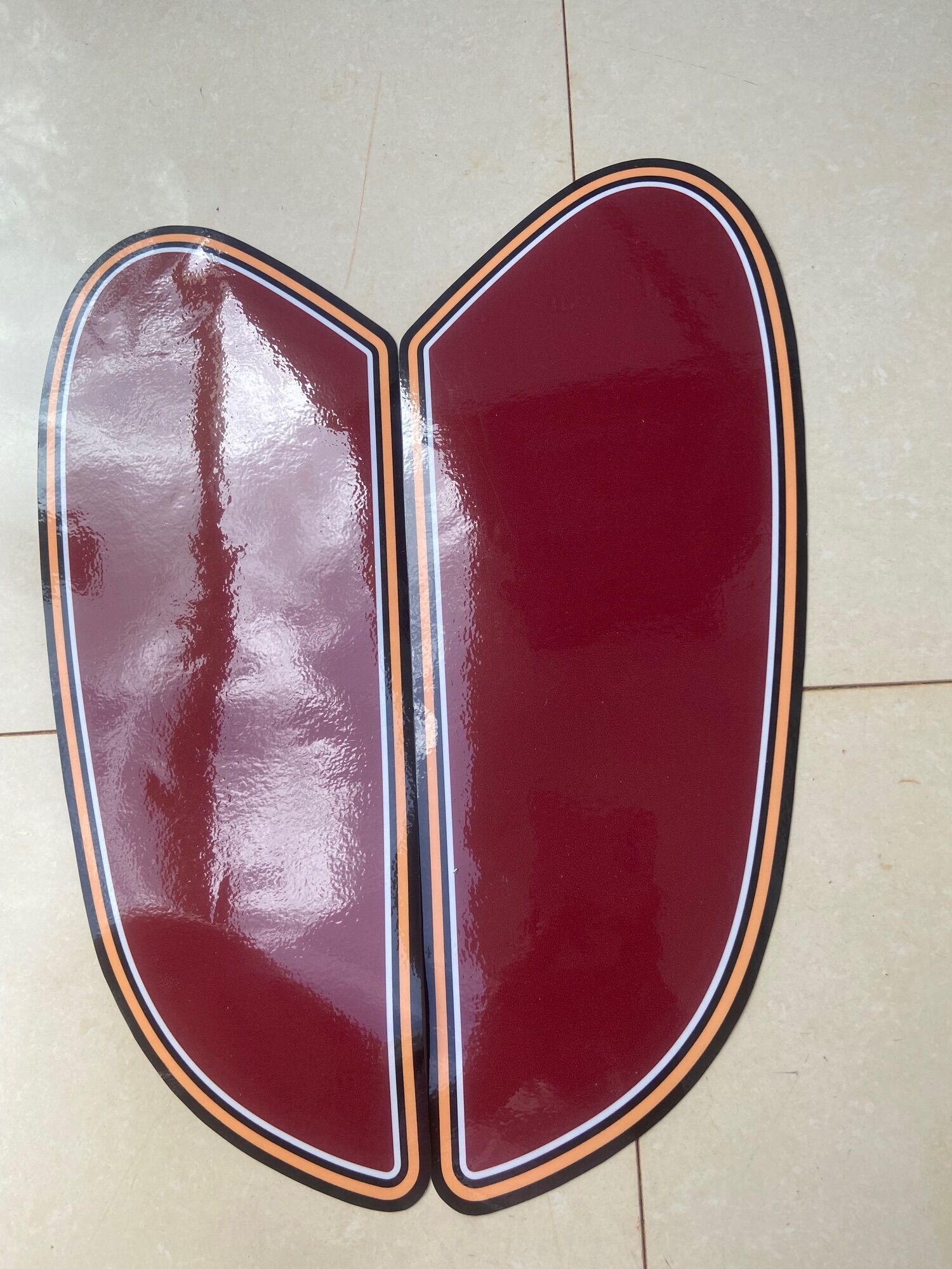 Cặp tem bình xăng cd các đời 50/70/90 màu đỏ viền vàng
