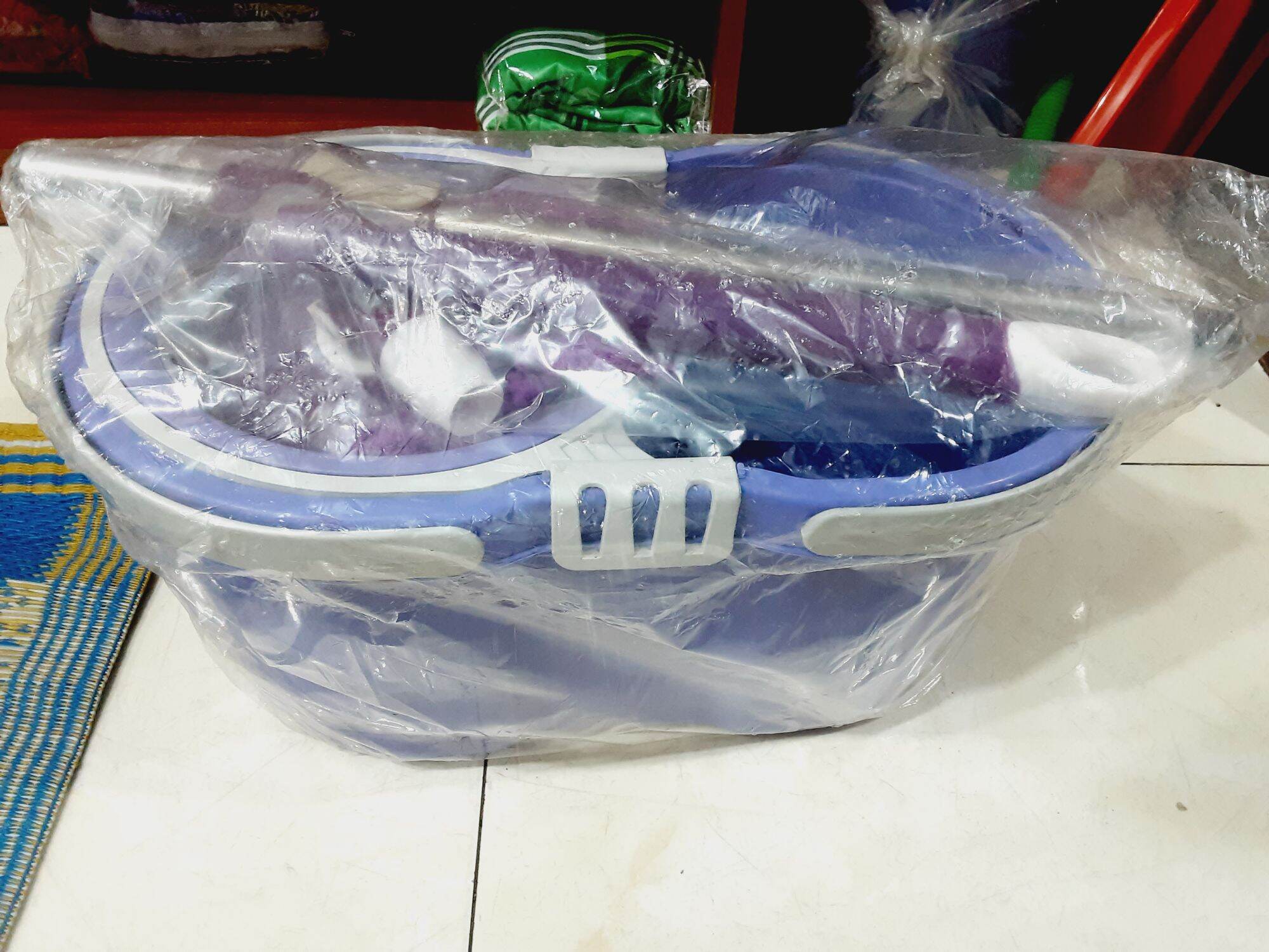 Bộ thùng kèm cây lau nhà 360