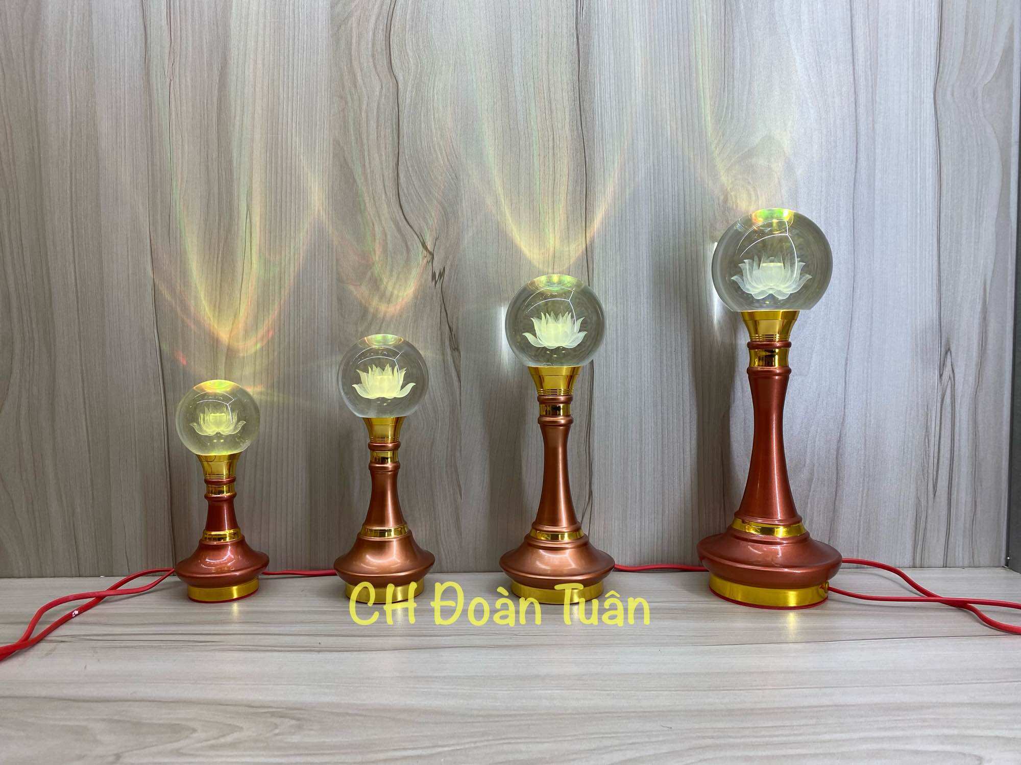 ĐÈN THỜ PHA LÊ TRÁI ĐÀO & QUẢ CẦU PHA LÊ ( MỘT CẶP)
