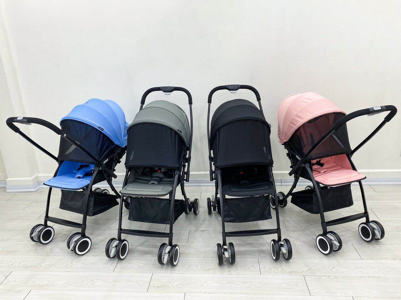 Xe đẩy vovo travel 2 chiều bánh xe xoay 360 độ; siêu nhẹ, gập gọn