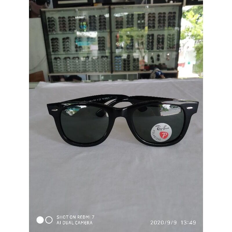 kính mát thời trang Rayban polarized wayfarer