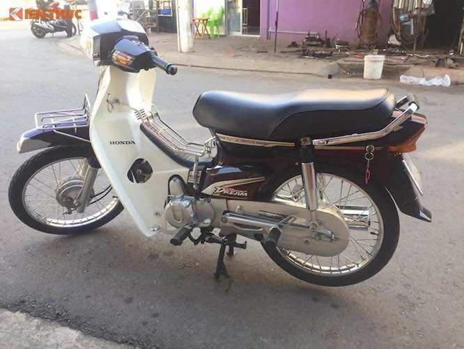 Ốp hộp xích xe DREAM (inox cao cấp sáng bóng trắng)