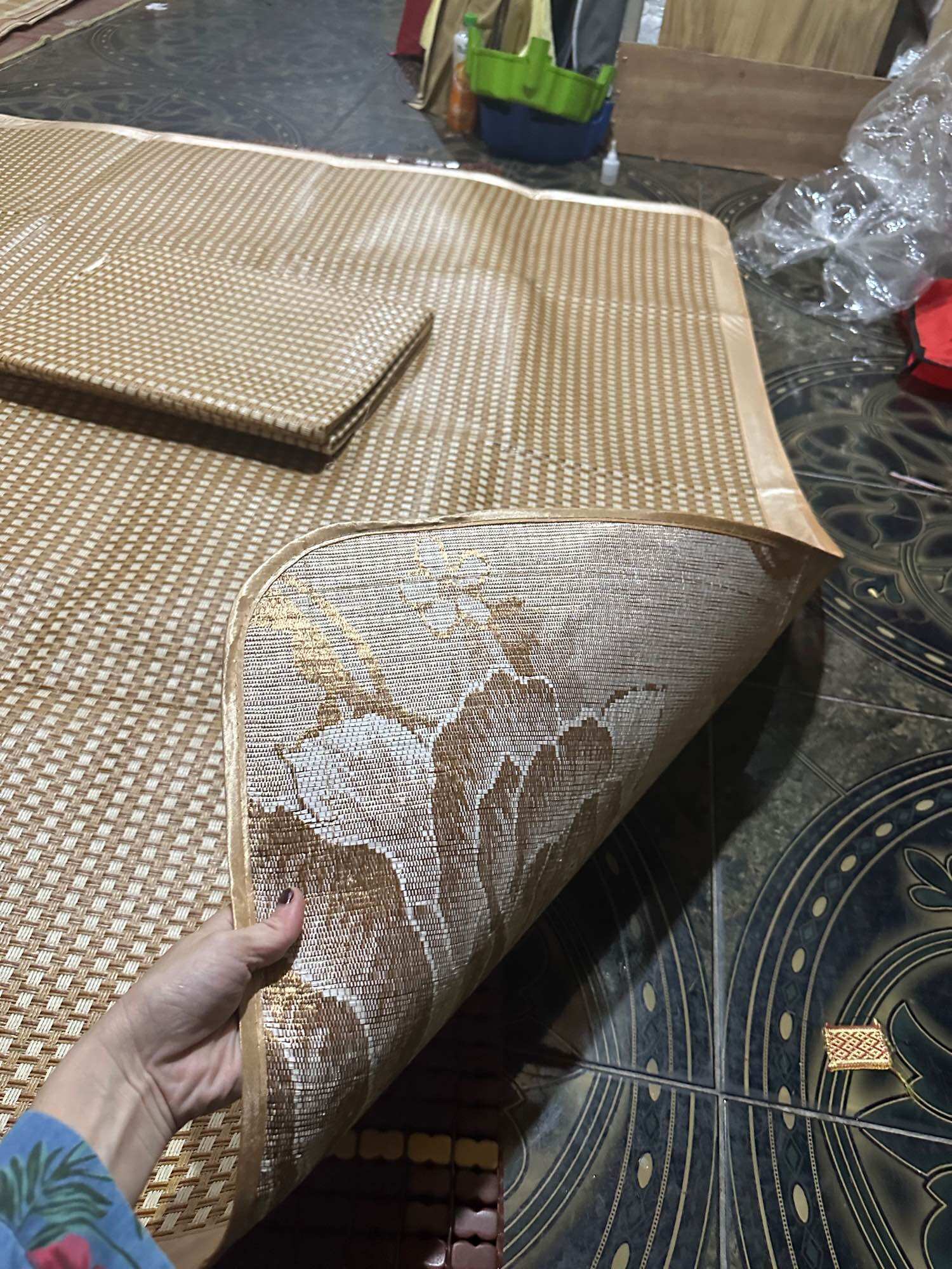 Chiếu điều hoà lót lụa có chun cài góc cao cấp(đủ kích thước)