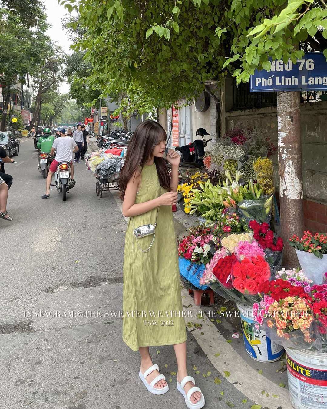 Đầm maxi dáng suông chất vân sóng biển
