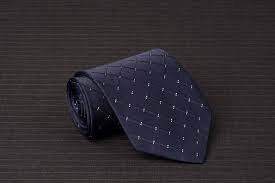 Cà vạt xanh than hoạ tiết ô vuông chéo