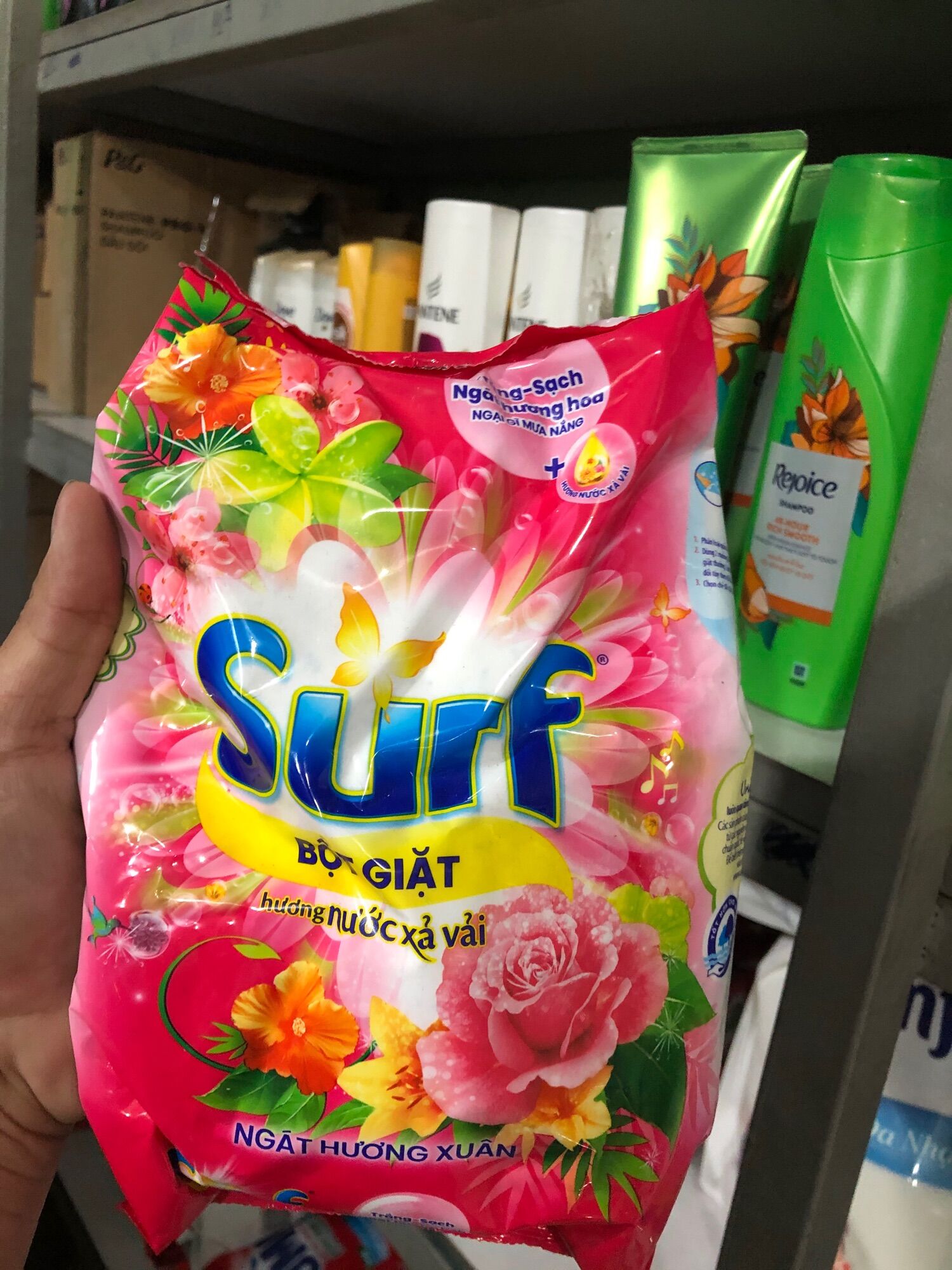 Bột giặt hương nước hoa Surf 800g