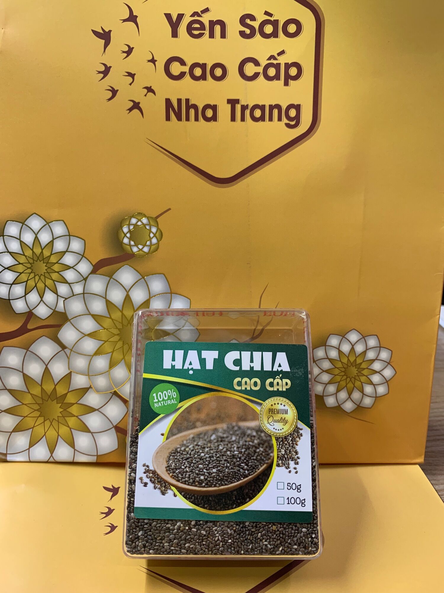 Hạt chia chưng yến