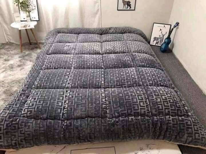 Chăn Lông Cừu chữ Vạn Chần bông 3 lớp