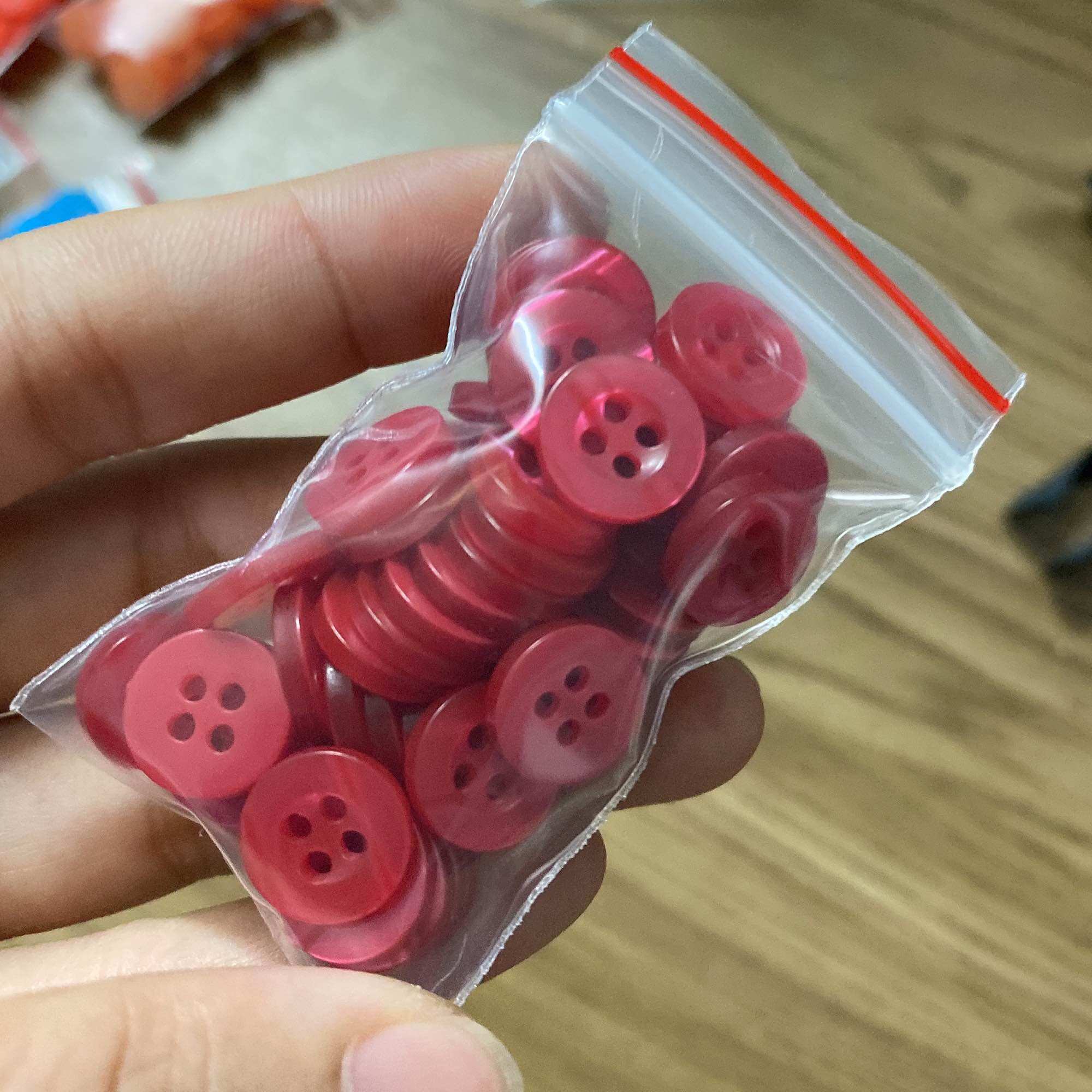 SET 50 NÚT SƠ MI 4 LỖ 1.2cm