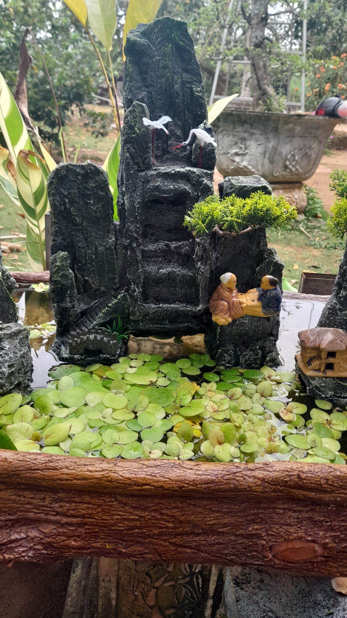 Hòn Non Bộ Đá Hồ Cá