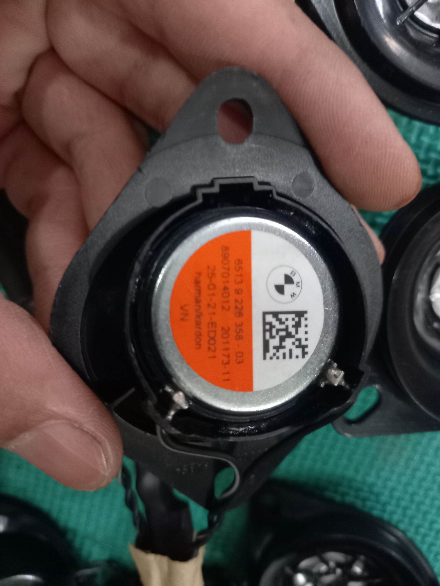 2 cặp chép móp lủng bán thợ còn kiu đc. giá 4 cái