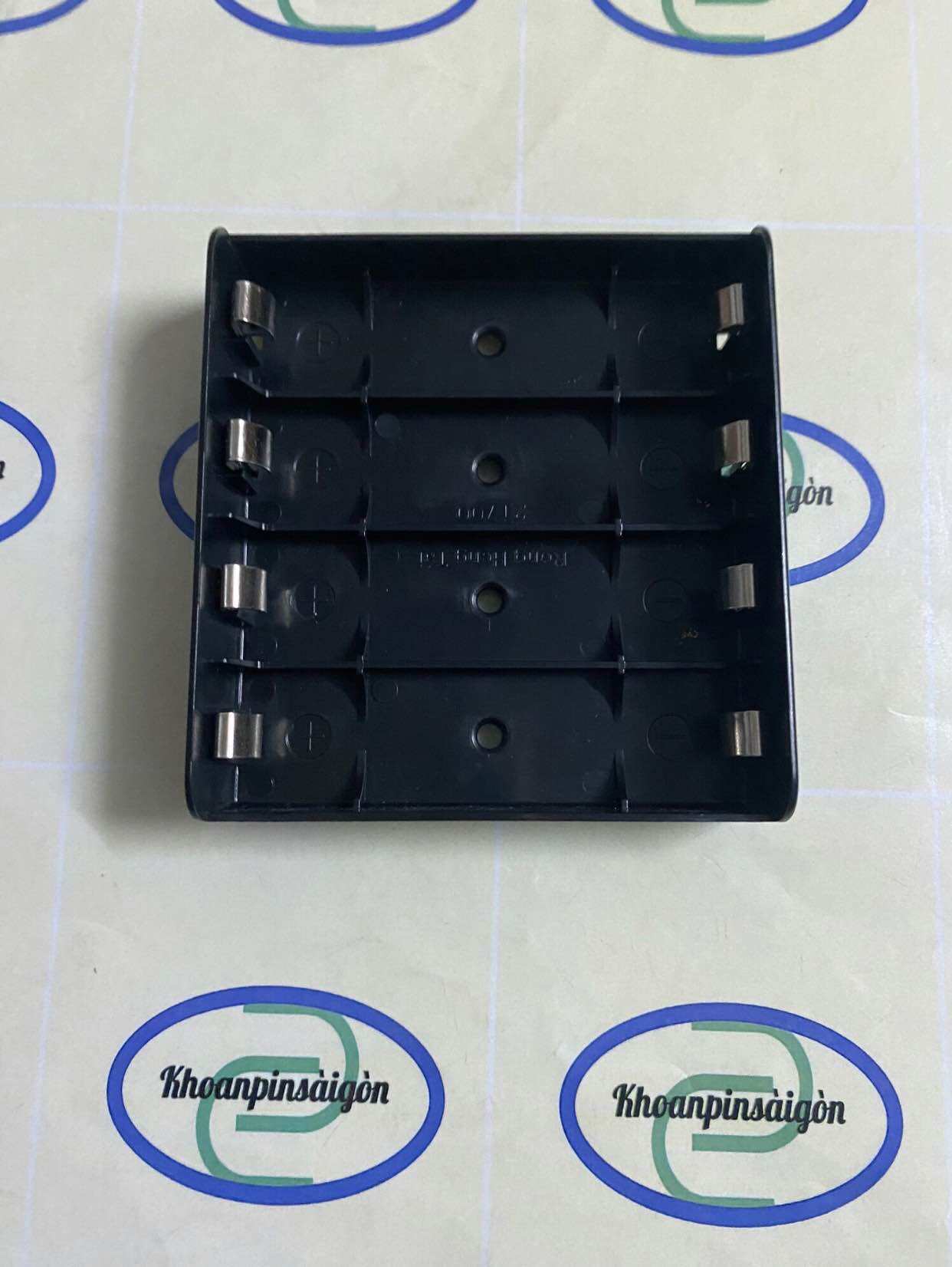 Đế pin li-ion 21700 khung nhựa