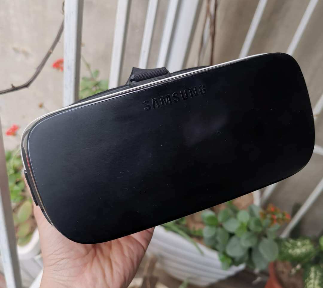 Kính thực tế ảo Samsung Gear VR SM-R322