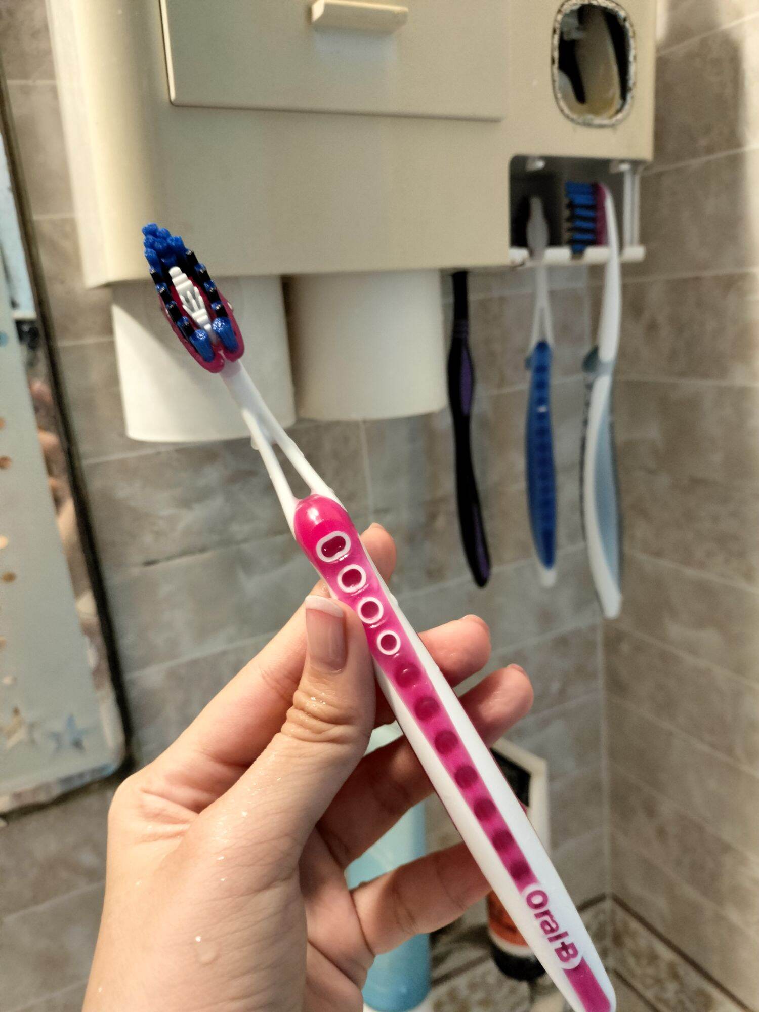 Bàn Chải Trắng răng cao cấp Oral-B 3D White Toothbrush