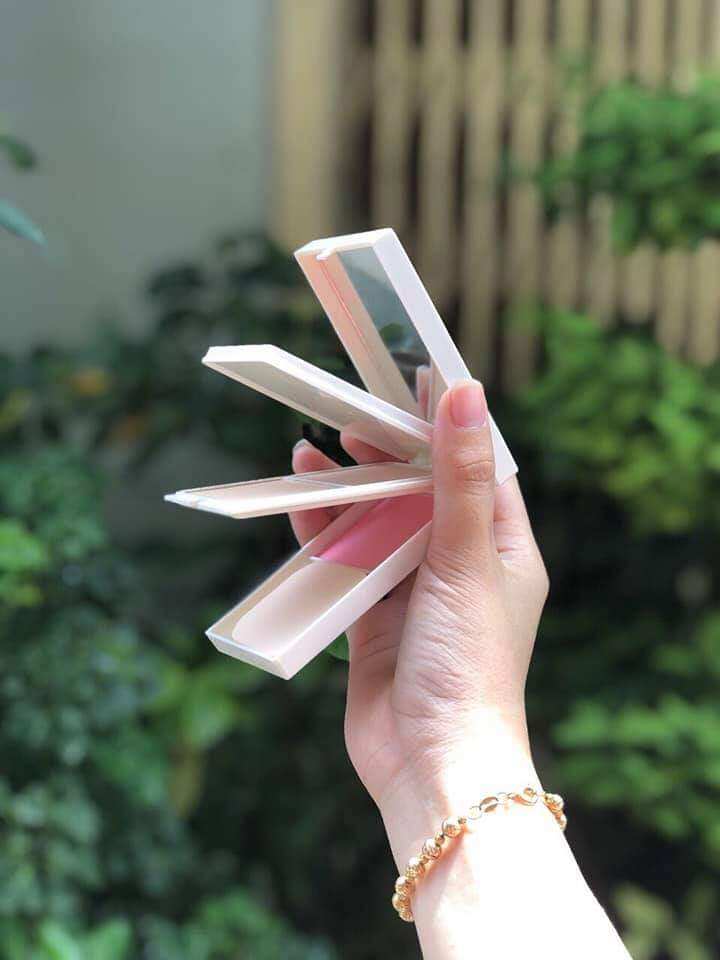 Phấn nền trang điểm Essance 5 tầng