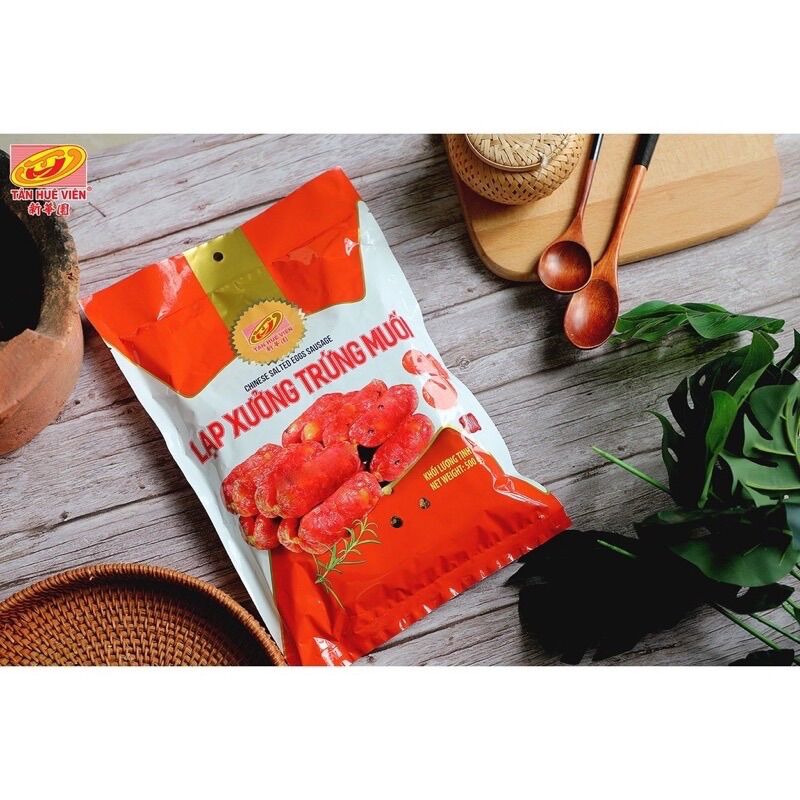 Lạp xưởng trứng muối Tân Huê Viên
