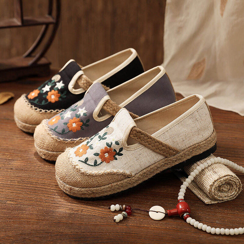 Giày Cổ Điển Nữ Giày Vải Bắc Kinh Cổ Phong Cách Dân Tộc Học Đường Giá Trị Sắc Đẹp Cao Học Sinh Dễ Phối Thêu Hoa Đế Bằng Vải Lanh Phong Cách