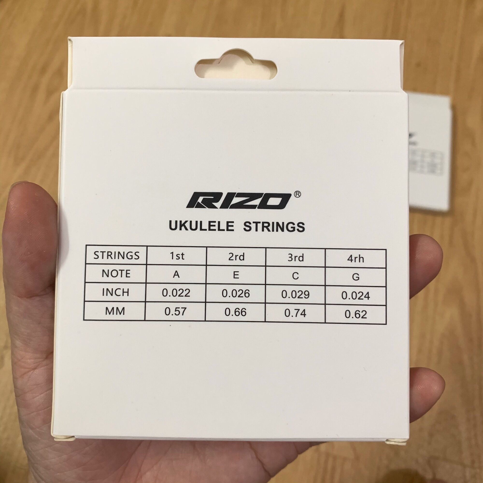 BỘ DÂY ĐÀN UKULELE RIZO TRONG SUỐT