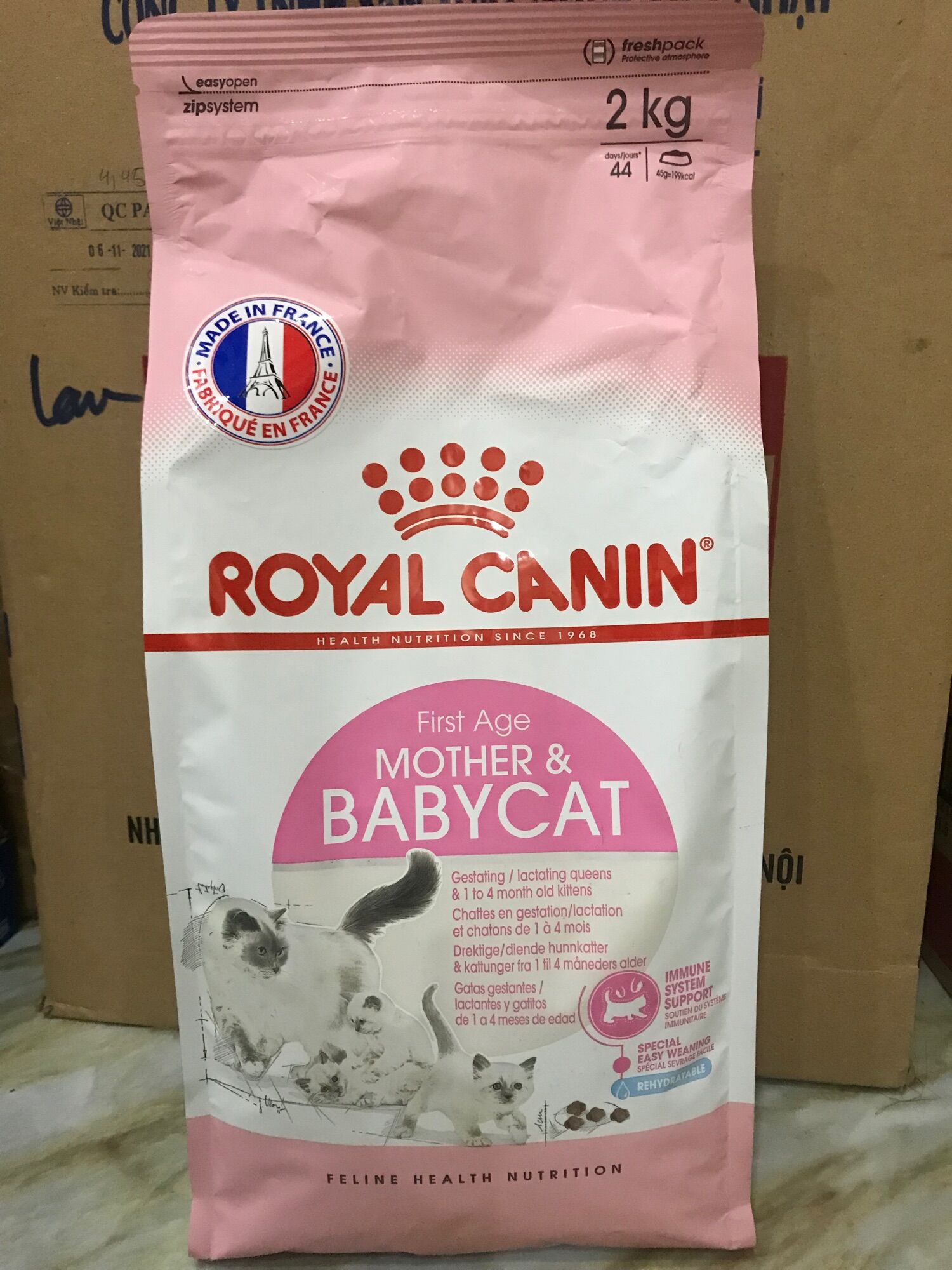 [HCM] Thức ăn hạt Royal Canin Mother & Babycat 2kg