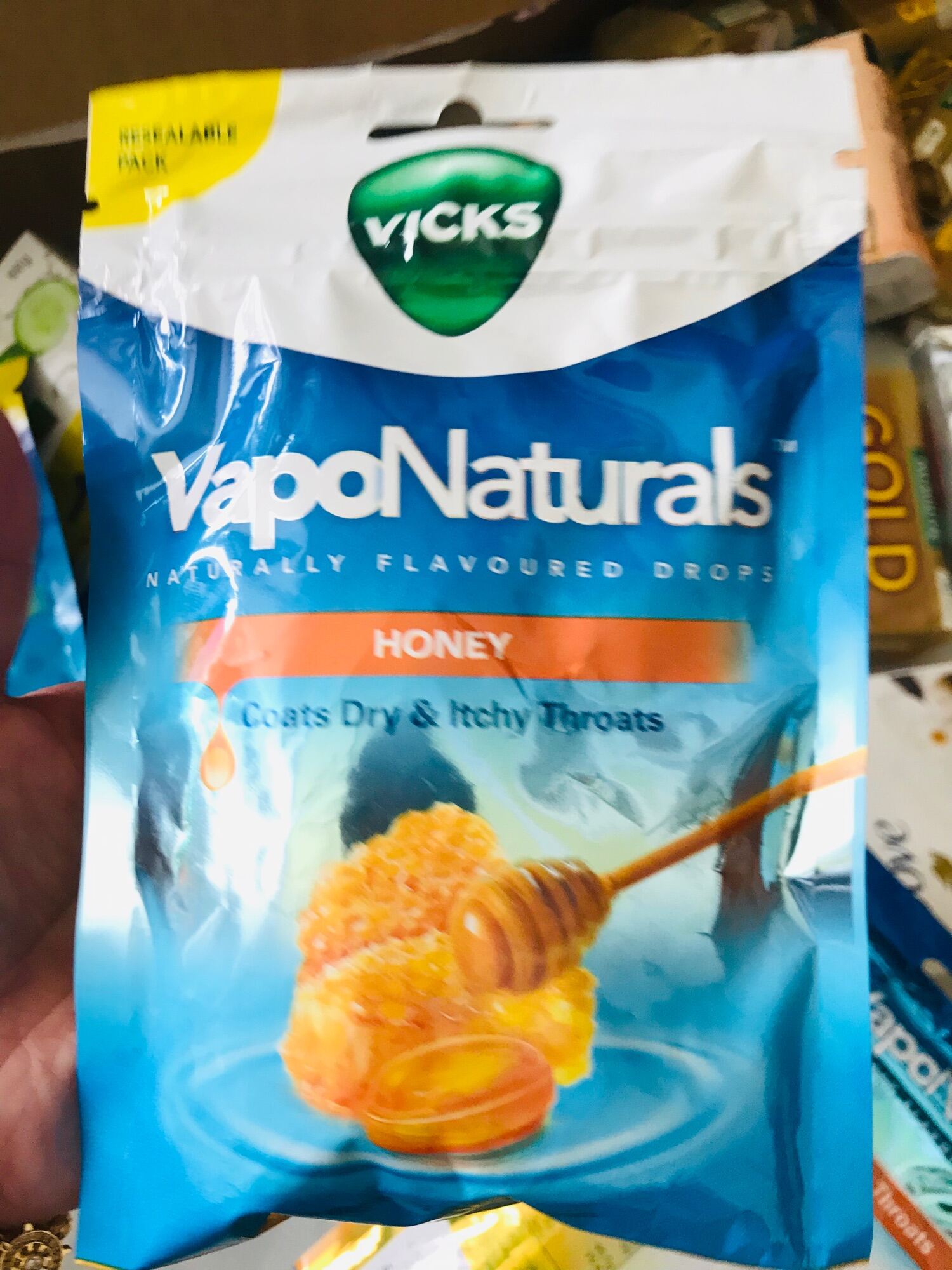 Viên ngậm Vicks giảm ho và làm dịu cổ họng