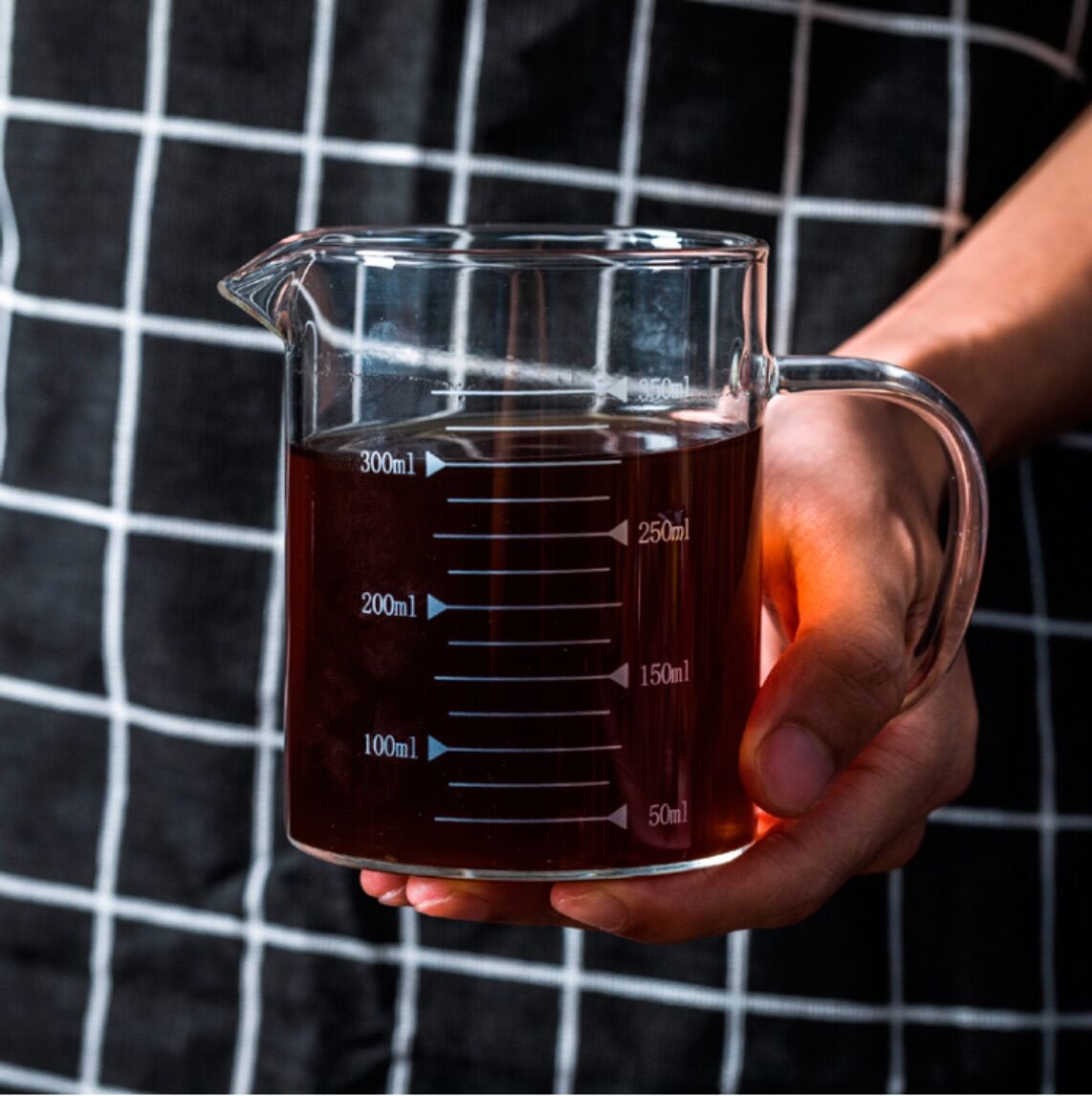 Cốc rót thuỷ tinh dung tích 350ml