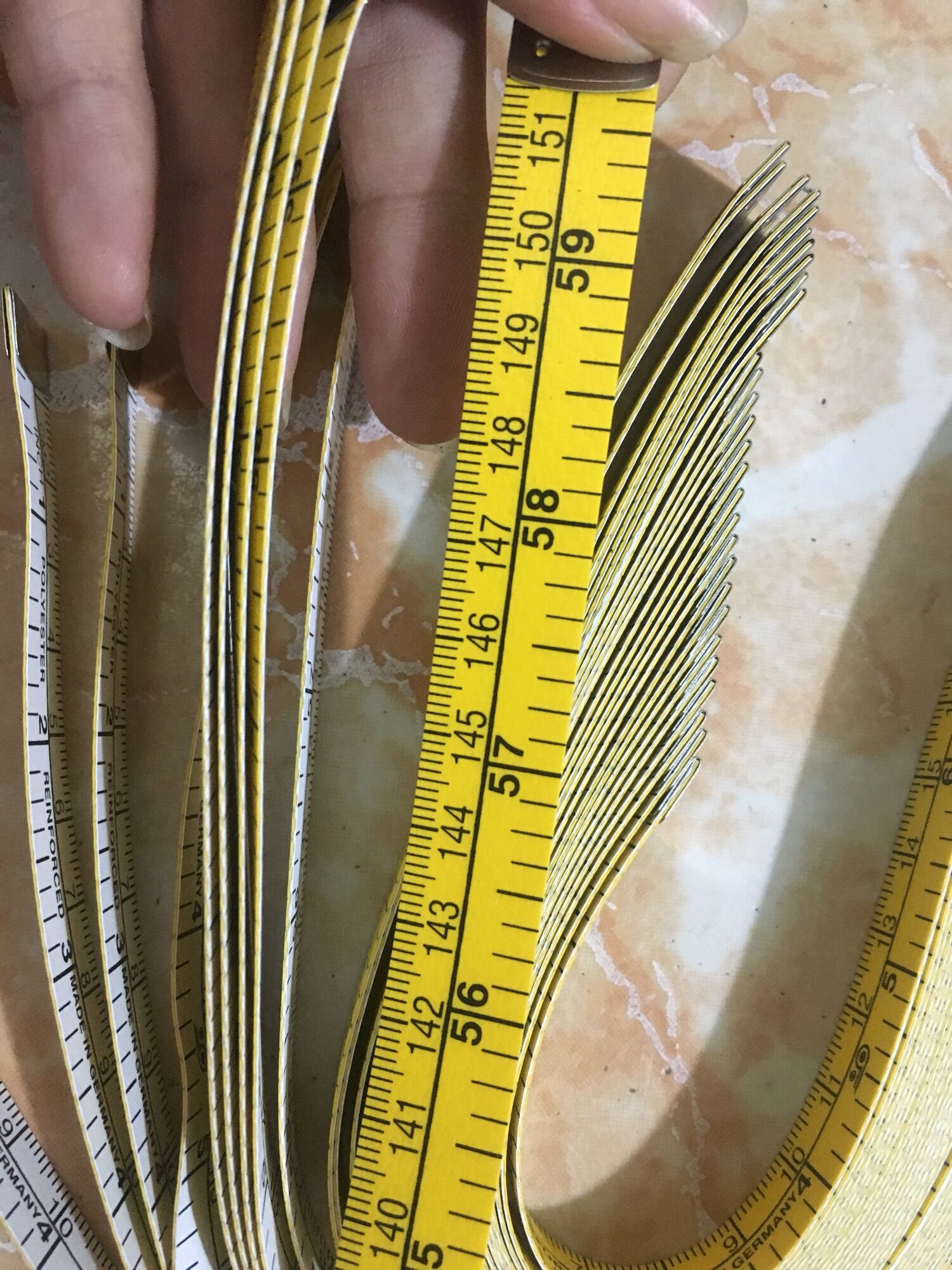 Thước dây màu vàng bảng 1.5cm bên CM bên IM giá tốt