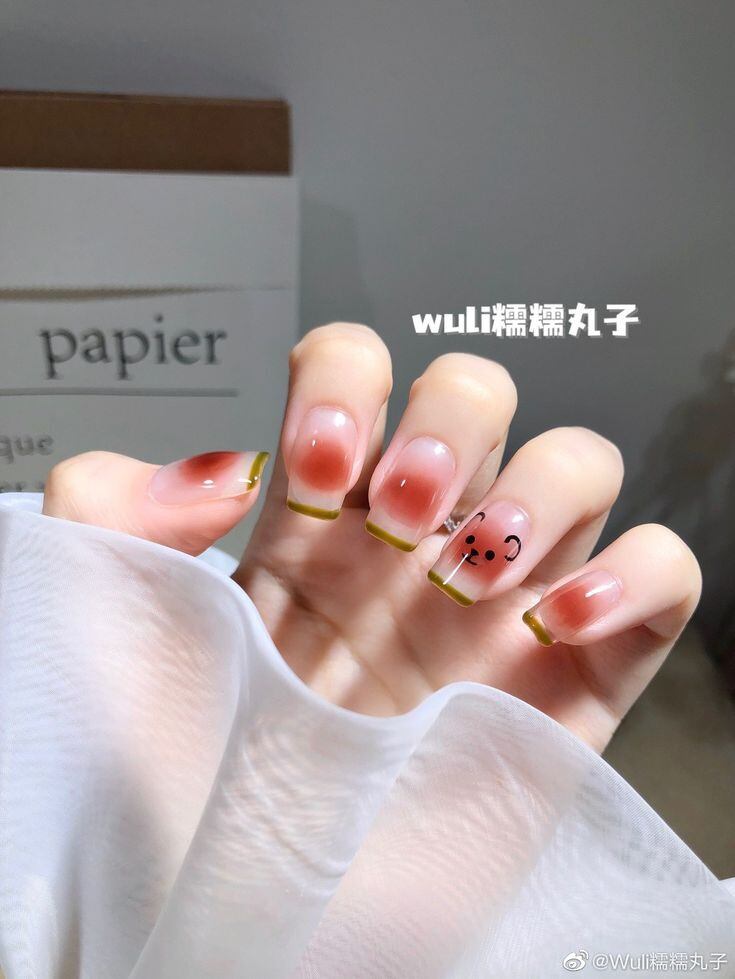 Nailbox móng úp thiết kế hoạ tiết đáng yêu