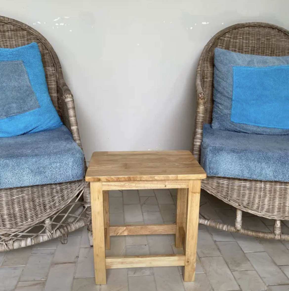 GHẾ ĐÔN CAO 45CM MẶT CHỮ NHẬT 27x40CM