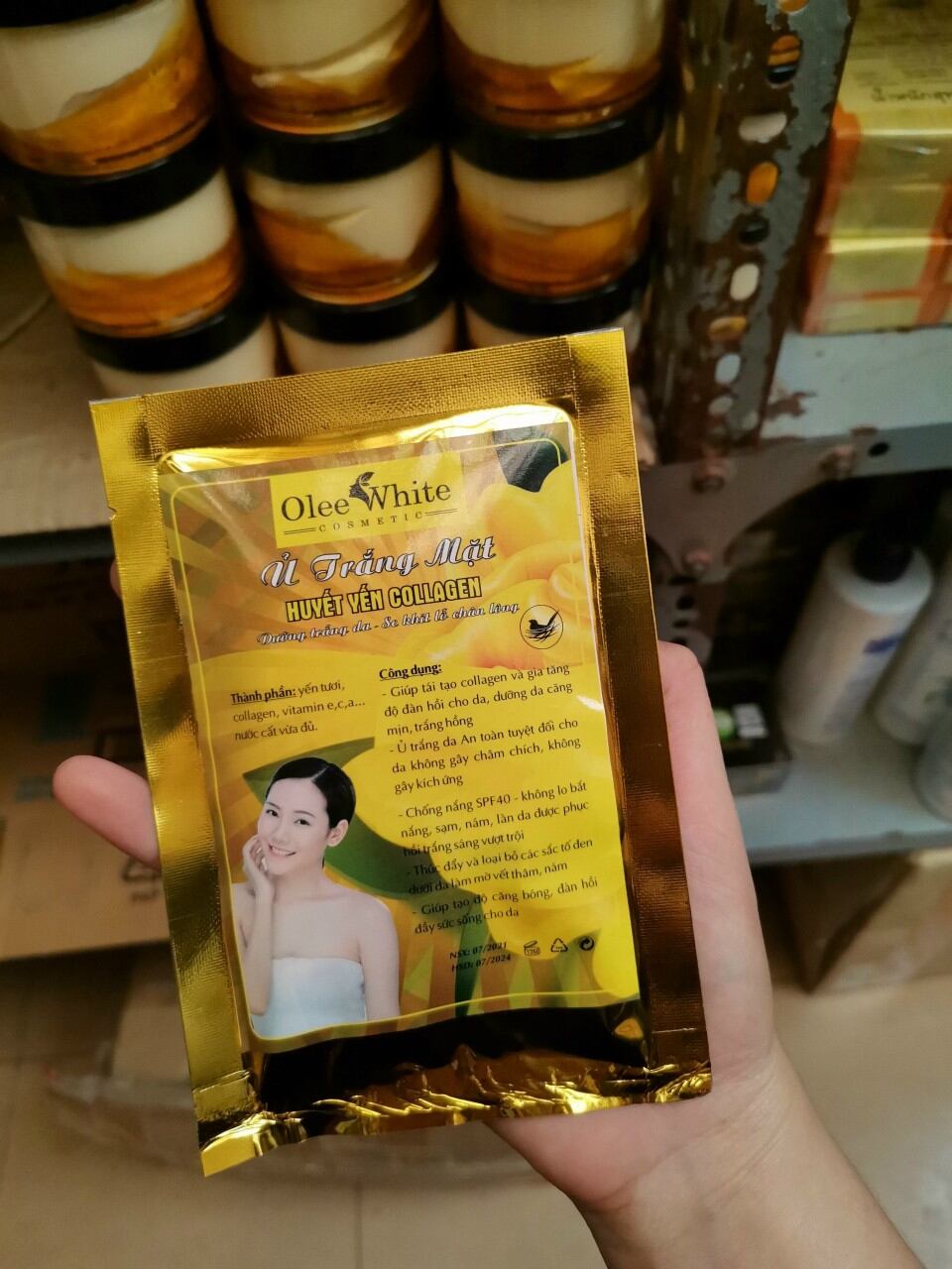 Kem Ủ Trắng Mặt Huyết Yến Collagen